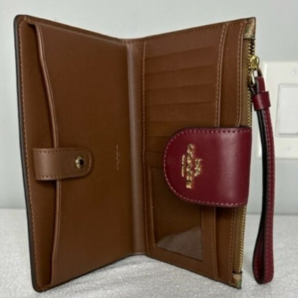 Coach Tech Wallet In Signature Canvas With Wildflower Print, Ex Used Cond - Picture 4 of 6